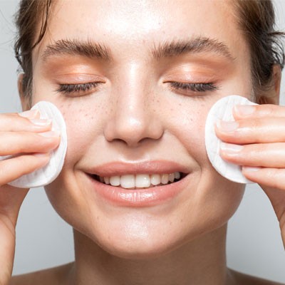 چرا نباید با آرایش بخوابیم ؟